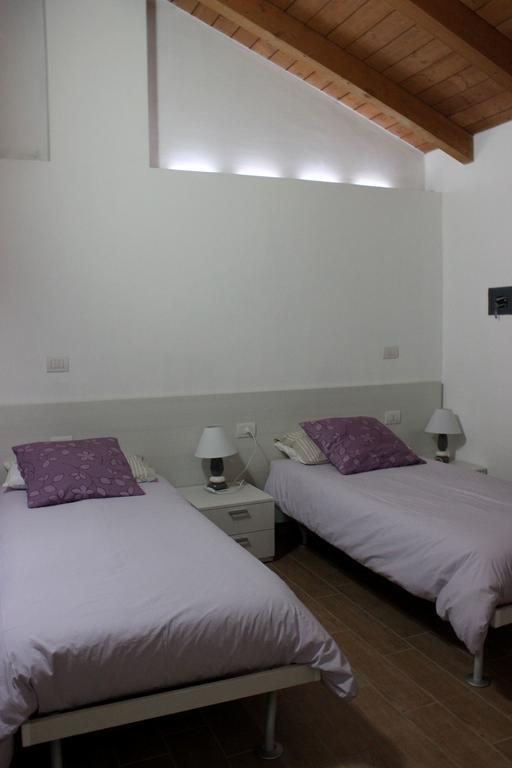 Al Castello Bed And Breakfast Cornate d'Adda Стая снимка